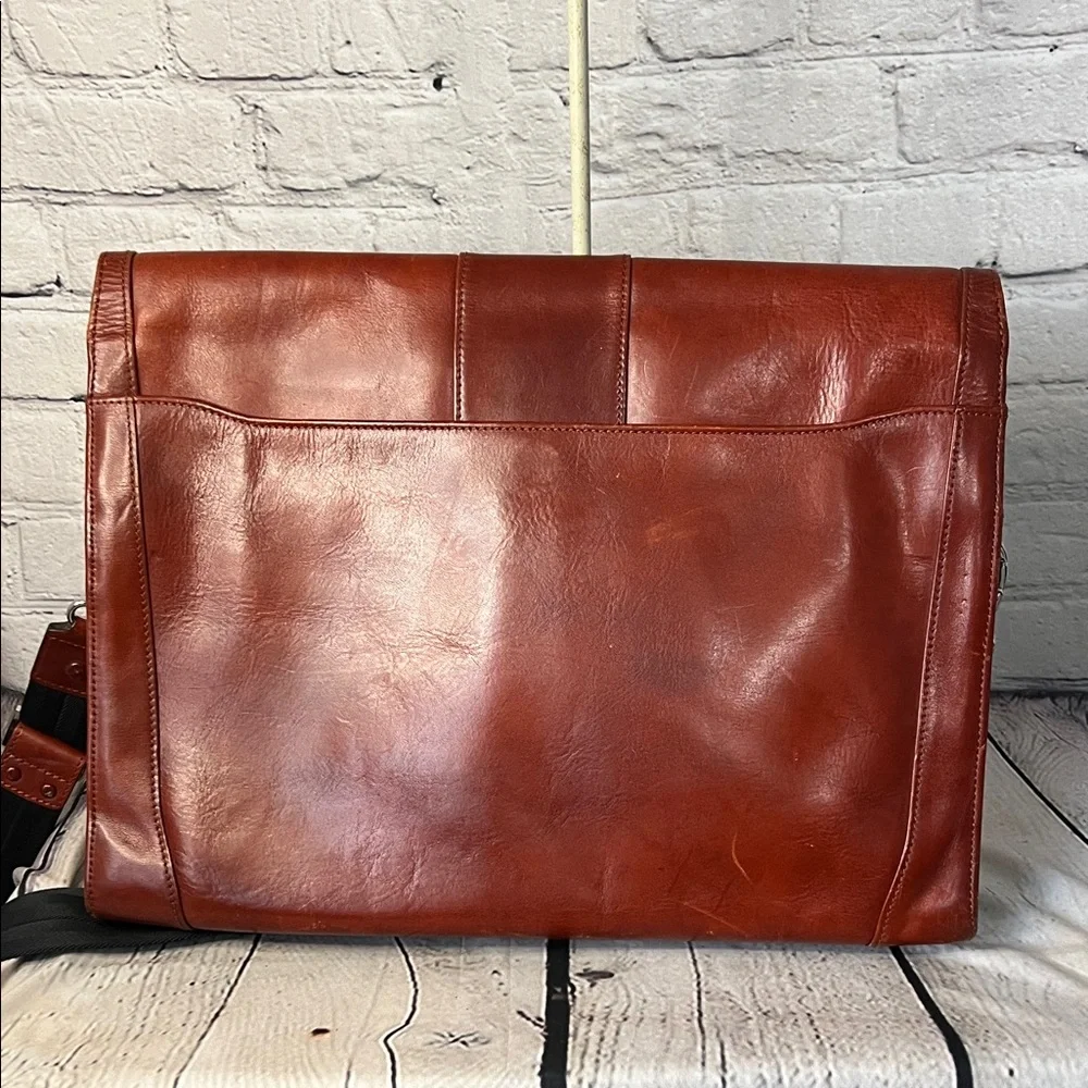 * Bosca Old Leather Flap Envelope shoulder Brief Cognac Leather